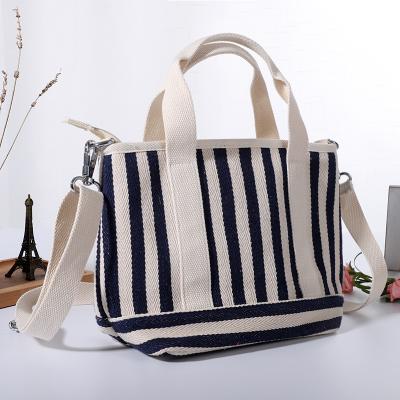 Canvas shoulder bag